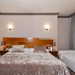 Vetusta Hotel 3*