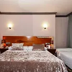 Vetusta Hotel 3*
