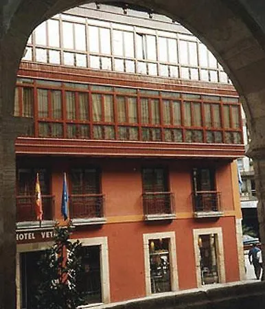 Vetusta فندق