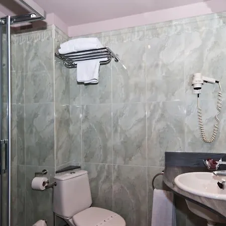 Hotell Vetusta 3*