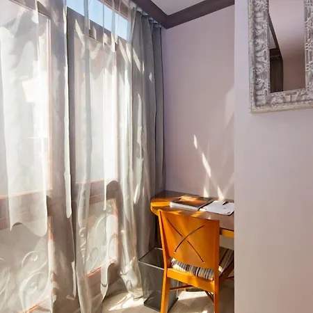 Vetusta Hotel 3*