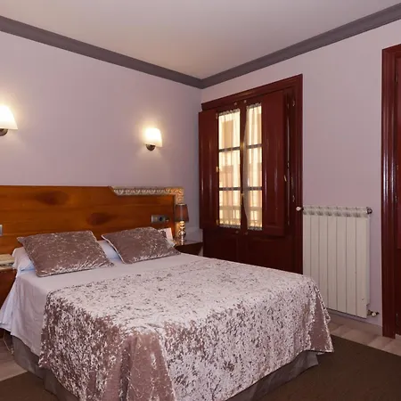 Hotell Vetusta Oviedo