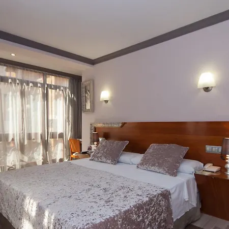 Hotell Vetusta Oviedo