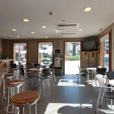 Vetusta Hotel 3*