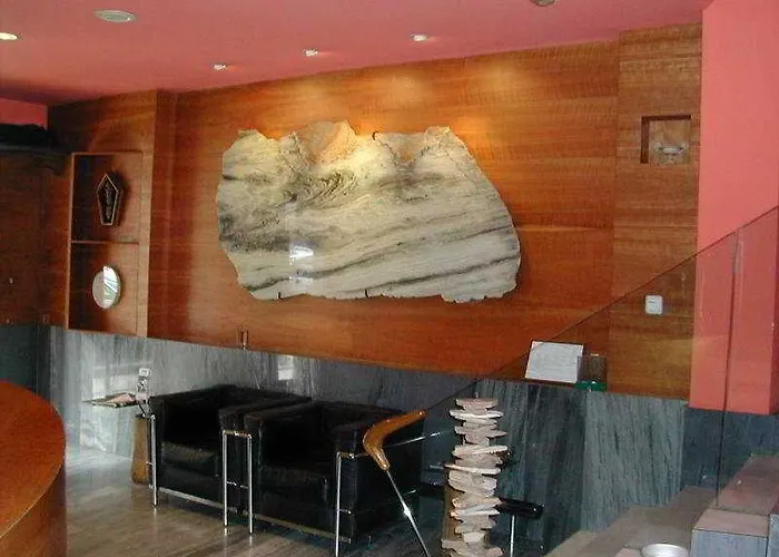 维图什塔酒店 3*