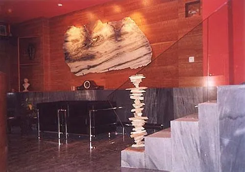 维图什塔酒店 3*